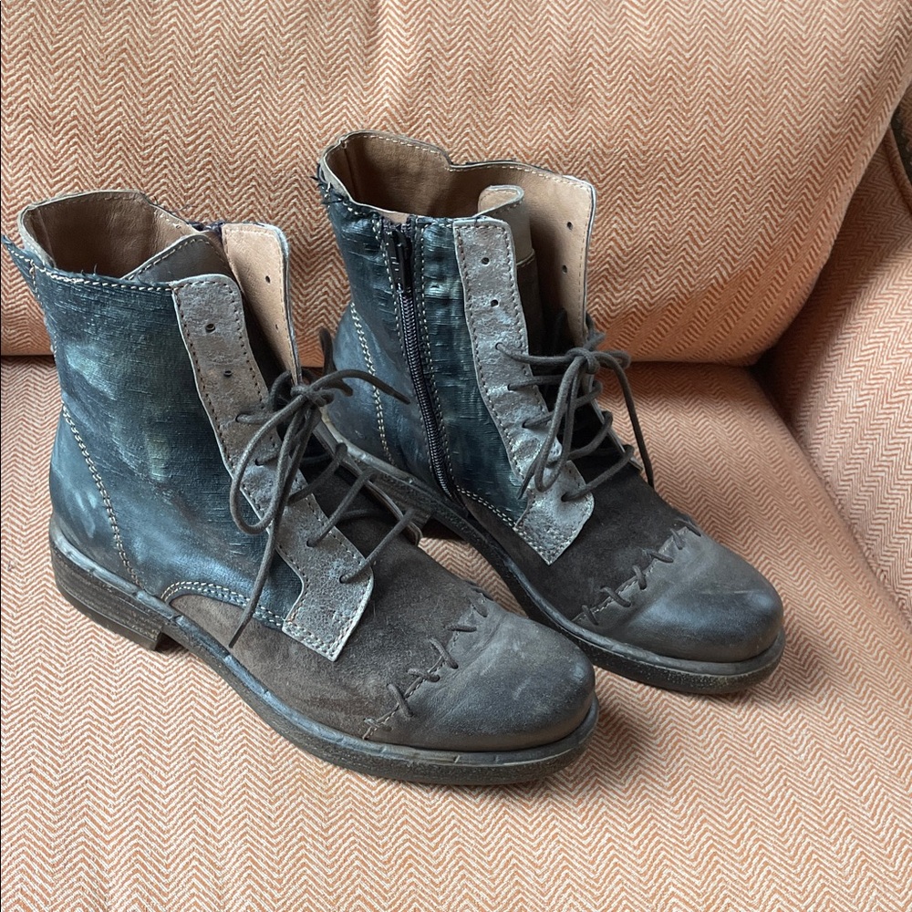 Italian made Leather Boots
